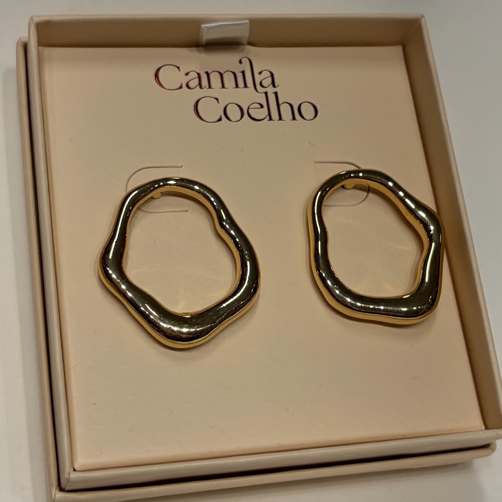 NWT ⚜️👑⚜️ Camila Coelho Gorgeous Golden Toned Organic Shape Earrings - Picture 3 of 5